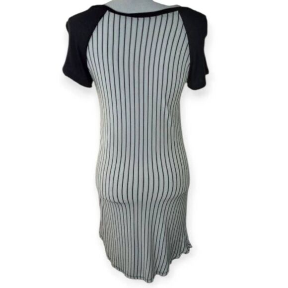 ACTIVE USA BLACK & WHITE STRIPE DRESS SZ.S EUC. - Picture 5 of 8